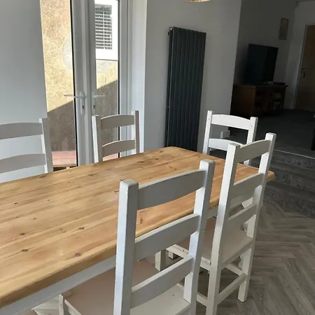 Apartament Spacious Three Bedroom Flat In Town Centre With Workspace