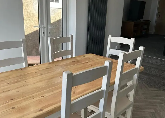 Appartement Spacious Three Bedroom Flat In Town Centre With Workspace