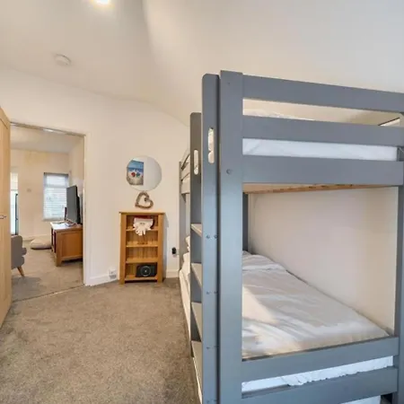 Apartamento Spacious Three Bedroom Flat In Town Centre With Workspace Filey